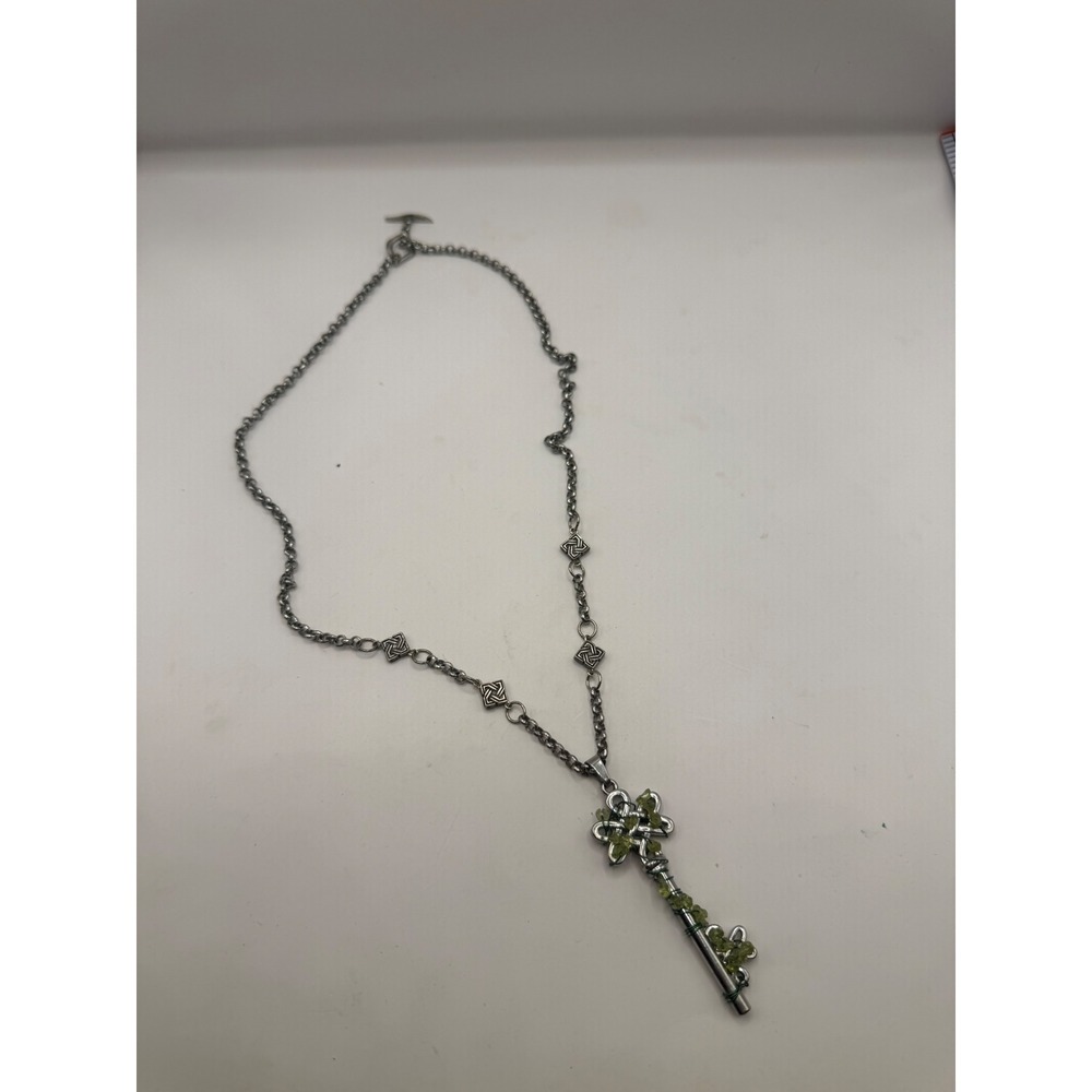 Silver Tone Key Pendant Necklace Green Stone Chips Celtic Knot Toggle Clasp 26in